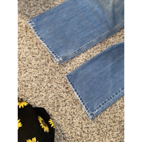 Levi's 550 Relaxed Fit Straight Leg Jeans Men's 33x30 Light Wash 100% Cotton - Picture 7 of 11